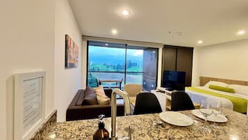 Room, 1 Bedroom, Accessible, Smoking | Living room