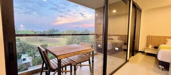 Room-luxurious Mountain-view Room With o