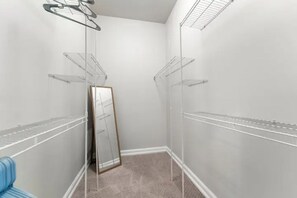 Interior - Cozy Baltimore Townhome (Baltimore)