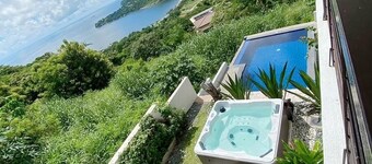 Breathtaking sea and hill view. 5 mins drive to beach. Pet Friendly.