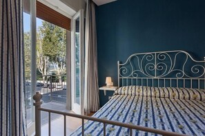 經濟客房 | 高級寢具、書桌、免費無線上網、床單