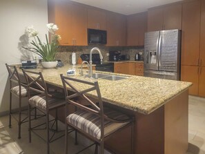 Fridge, microwave, oven, stovetop - Sepctacular Condo with views of the Sea of Cortez in 4  Star Las Palomas Resort (Puerto Peñasco)