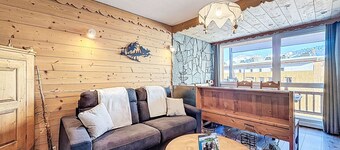 Les Grandes Balmes I et II (Le Lac) by Interhome
