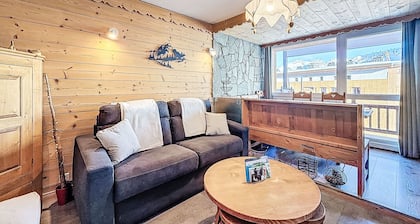 Les Grandes Balmes I et II (Le Lac) by Interhome