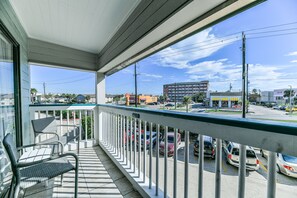 Property grounds - Afterdune Delight - Spring Break is Calling, Book Now! (Galveston)