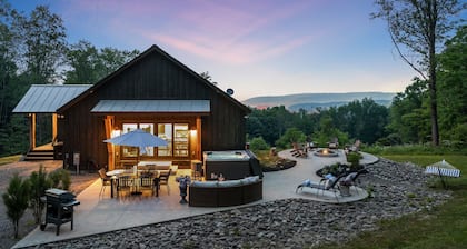 ✨ Secluded Luxury w/ Hot Tub, Firepit, Bar + Ultimate Privacy & Views