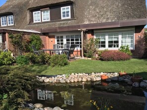 Unclassified image, 3 of 26, button