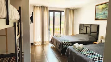 Kamar Keluarga, 1 kamar tidur, Bebas Asap Rokok, pemandangan kebun | 1 kamar tidur, Wi-Fi gratis, dan seprai linen