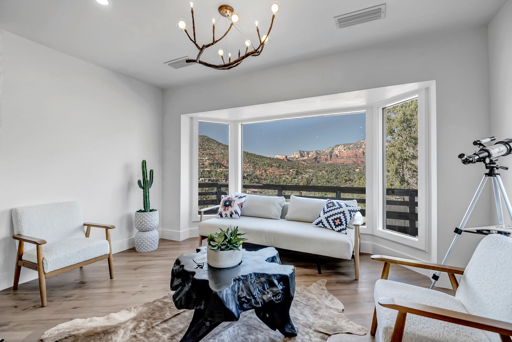 Sedona Desert River-Private Watering Hole on Oak Creek, Direct Red Rock Views + Chapel Area!
