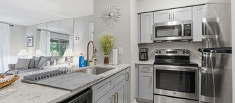 Rest, Relaxation and Fun - Beautiful 2 Bedroom, 2 Bath Condo with Pool