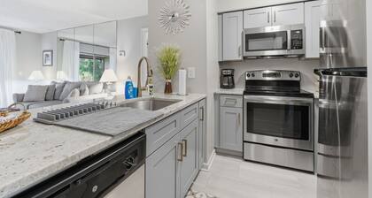 Rest, Relaxation and Fun - Beautiful 2 Bedroom, 2 Bath Condo with Pool