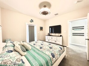 2 bedrooms, WiFi, bed sheets, wheelchair access