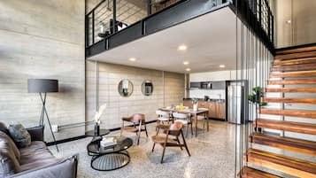 Premium Duplex Loft | Área de sala de estar | Smart TV y servicios de streaming