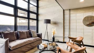 Premium Duplex Loft | Living area