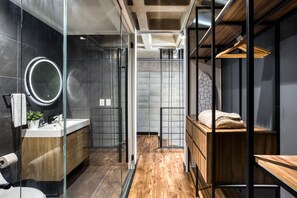 Premium Duplex Loft | Wardrobe - Downtown Loft by ULIV (Tijuana)