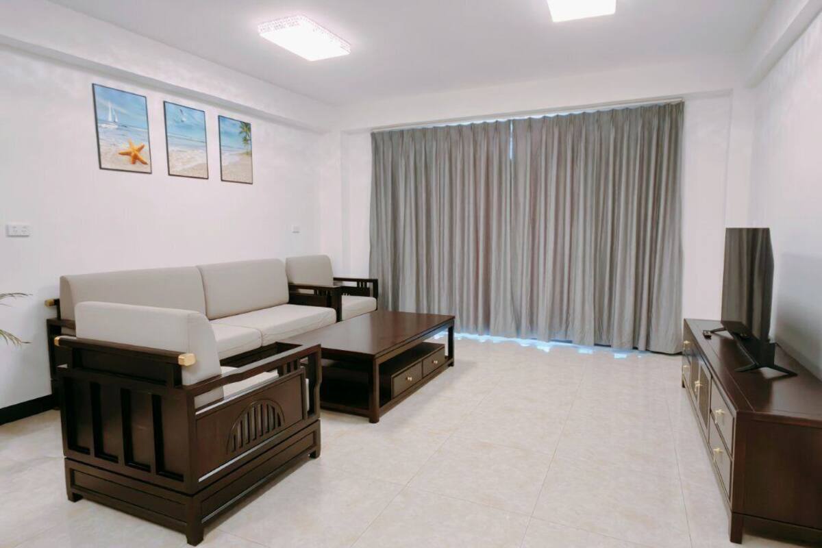 2 bedrooms, in-room safe, blackout drapes, iron/ironing board