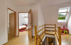 3 bedrooms, free WiFi, bed sheets