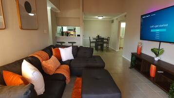 Apartment, 1 Bedroom, Smoking, Balcony | Living area