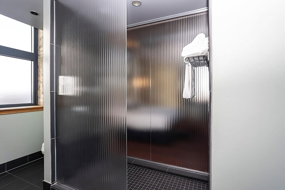 Corner Alcove King Room at The Iron Horse Hotel, Petfriendly