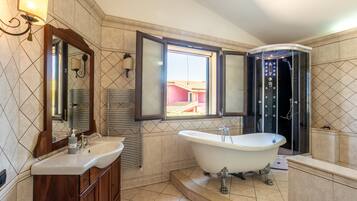 Combined shower/bathtub, hair dryer