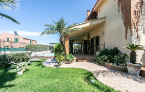 Terrace/patio - Beach front home in Brucoli (Brucoli)
