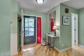 Interior - UNC 3BR Retreat @ Village West (Chapel Hill)