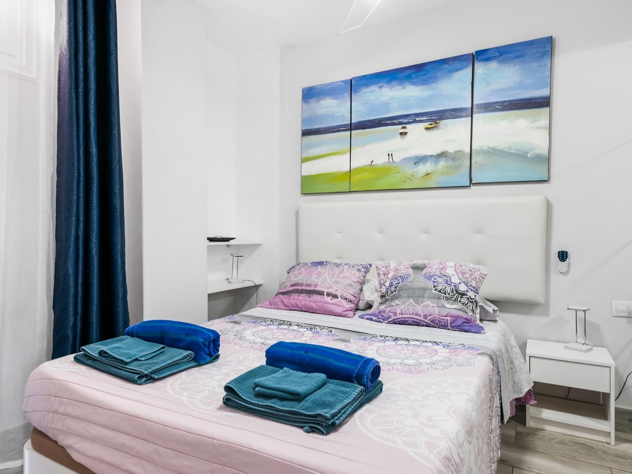 2 habitaciones, tabla de planchar con plancha, wifi y ropa de cama 