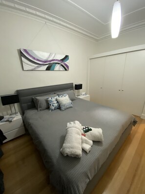 3 chambres, fer et planche Ă repasser, Wi-Fi, draps fournis