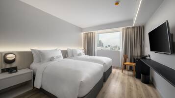 Deluxe-Zweibettzimmer (Natee) | Select-Comfort-Betten, Zimmersafe, individuell dekoriert