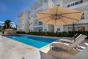 Outdoor pool - Cozy apartment w/pool super close to beach. (Bavaro)