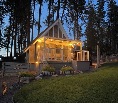 Silver Lake Waterfront Cabin “No Cleaning Fees”