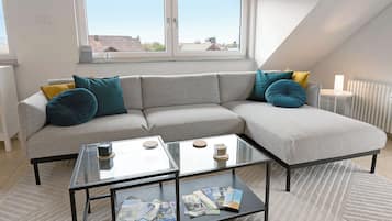 Fernseher, DVD-Player, Stereoanlage