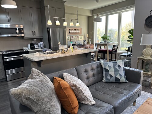 Serene Entire Home Pondside Niagara