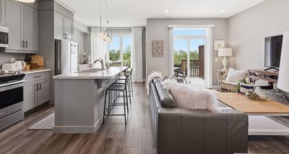 Modern Niagara Retreat 3BR Home Near Falls & Brock
