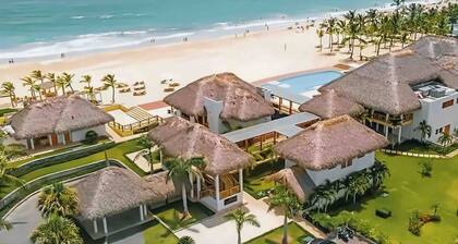 New Magnificent condo, beach club & golf in Hard Rock Punta Cana Hotel area.