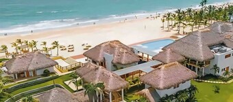 NEW Punta Cana, Hard Rock area Swim up, Bbq, golf & beach