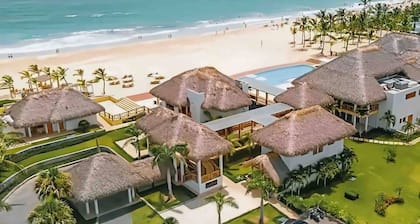 NEW Punta Cana, Hard Rock area Swim up, Bbq, golf & beach