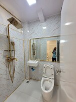 Ducha, cabezal de ducha tipo lluvia, artículos de tocador gratuitos