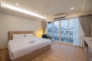 Double room with Balcony | 1 bedroom, soundproofing, free WiFi