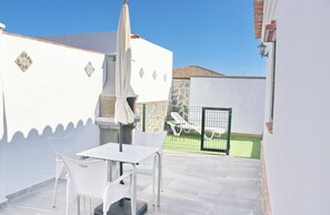 Outdoor dining - Villa La Higuerita in Conil (Conil de la Frontera)