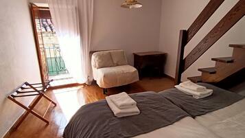 4 slaapkamers, een strijkplank/strijkijzer, wifi, beddengoed