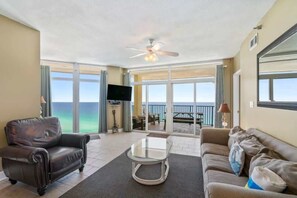 Smart TV, offices - Jade East Towers 1820 (Destin)