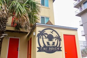 Exterior detail - Gulf-front condo on Okaloosa Island with balcony and views (Fort Walton Beach)