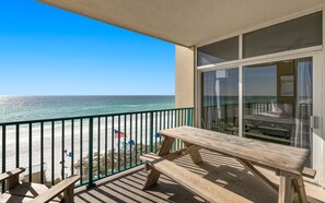 Outdoor dining - Jade East hosted by Scenic Stays! (Destin)