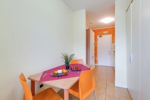 Dining - Porto Letizia P20, Porlezza, Italy (Porlezza)