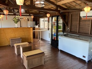 Reception - Pension Shimakaze (Motobu)