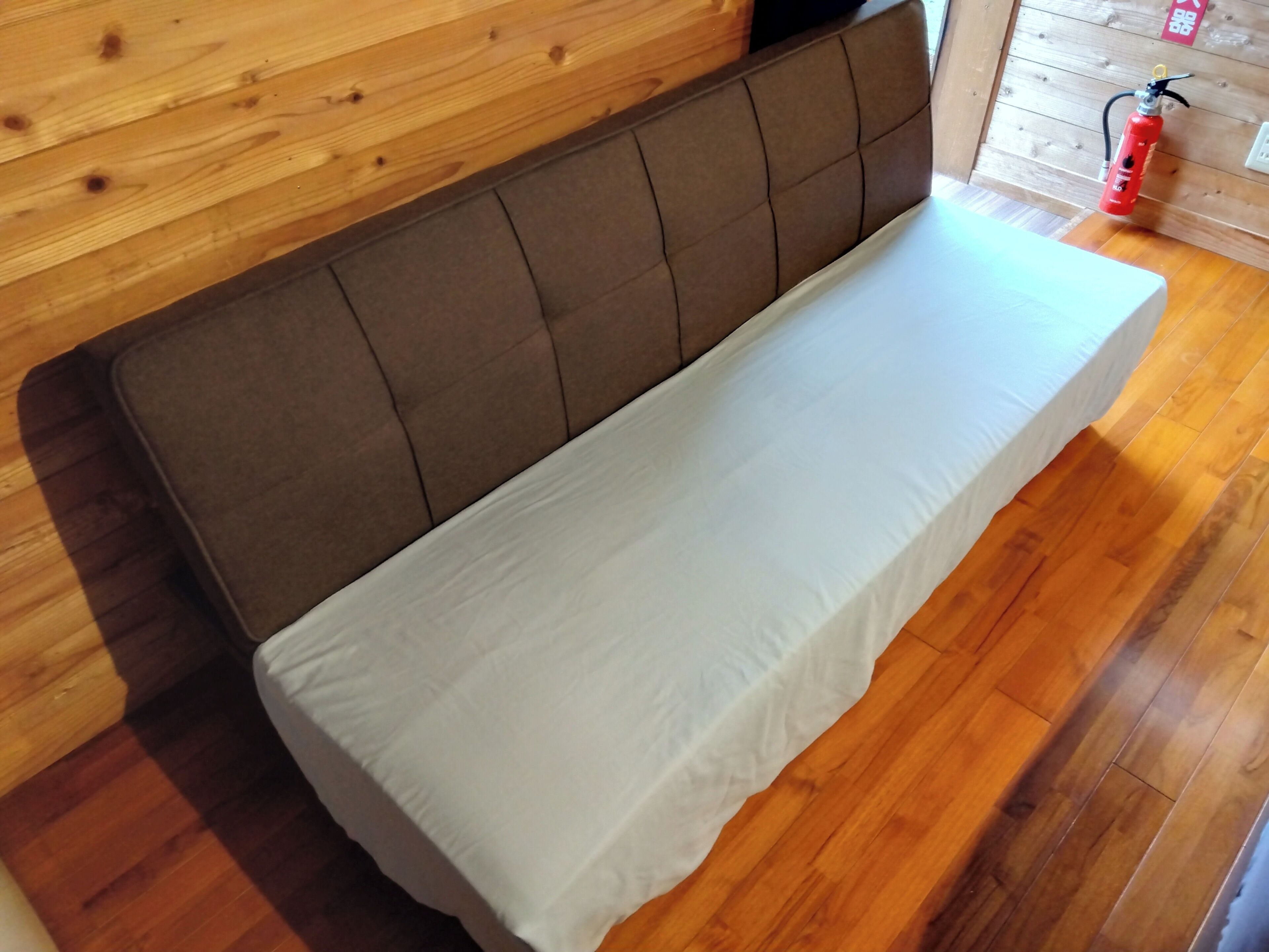 Bureau, chambres insonorisées, Wi-Fi gratuit, draps fournis