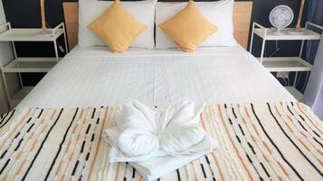 1 bedroom, desk, iron/ironing board, WiFi