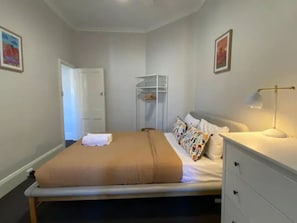 1 Schlafzimmer, Bügeleisen/Bügelbrett, kostenloses WLAN, Bettwäsche