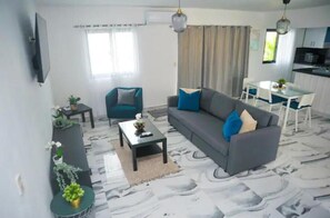 Smart TV - Sunset Beach Villa in Punta Cana. (Punta Cana)